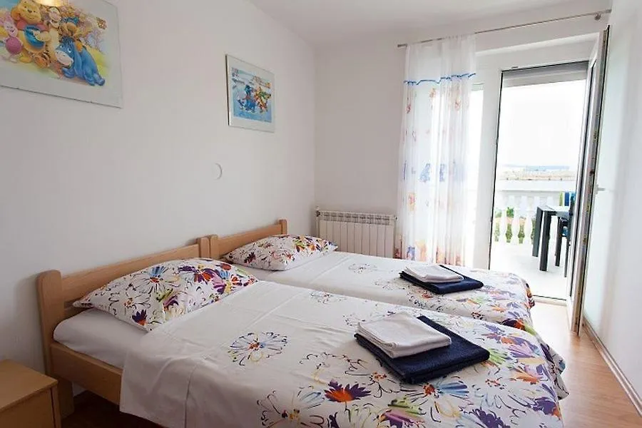 Seaview Apartment Omisalj 3623-2 0*,