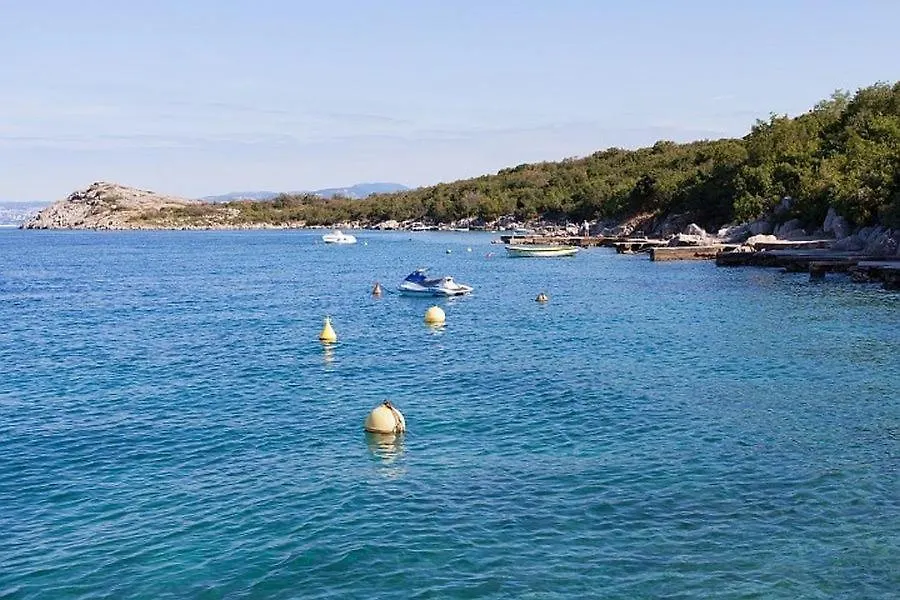 Seaview Apartment Omisalj 3623-2 0*,  Croatia